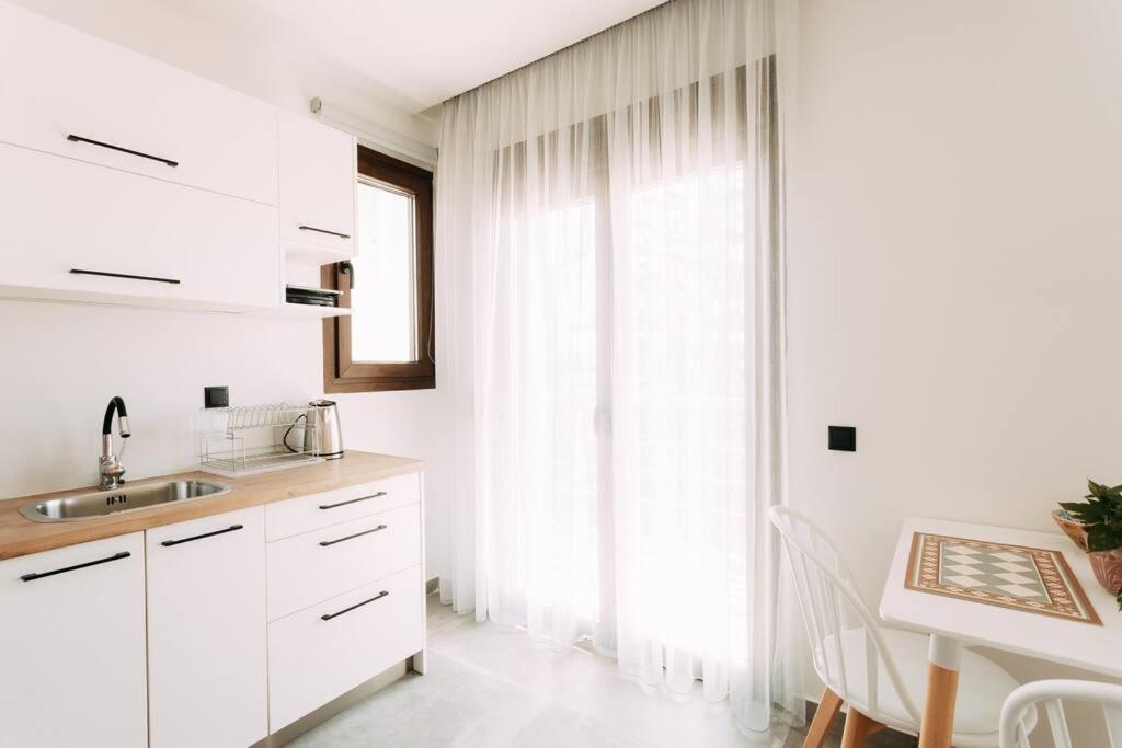 Glamorous Studio Near Center Ираклио Екстериор снимка