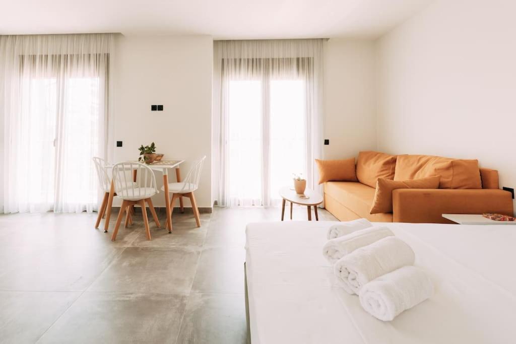Glamorous Studio Near Center Ираклио Екстериор снимка